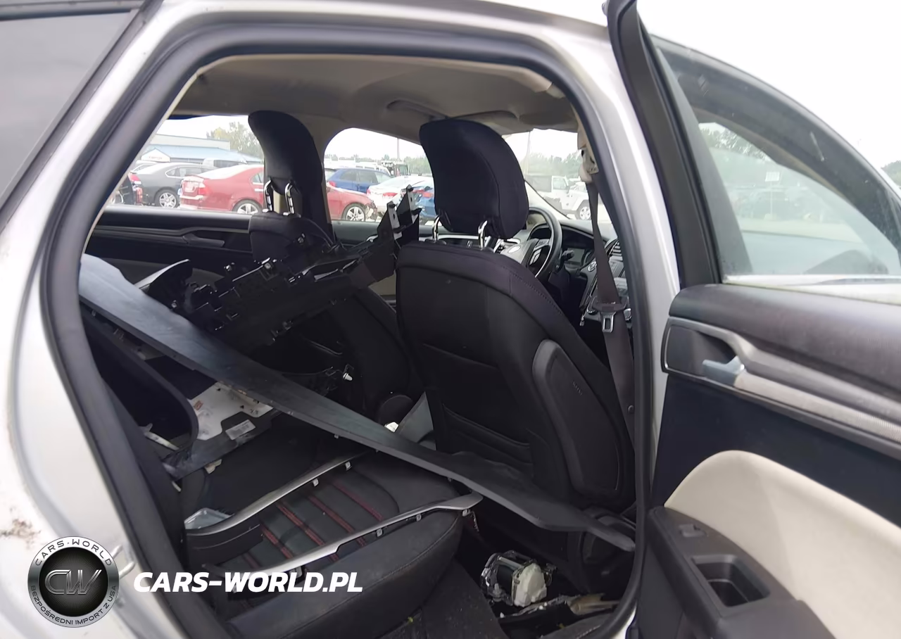 2019 Ford Fusion S VIN:3FA6P0G79KR213806 - 8