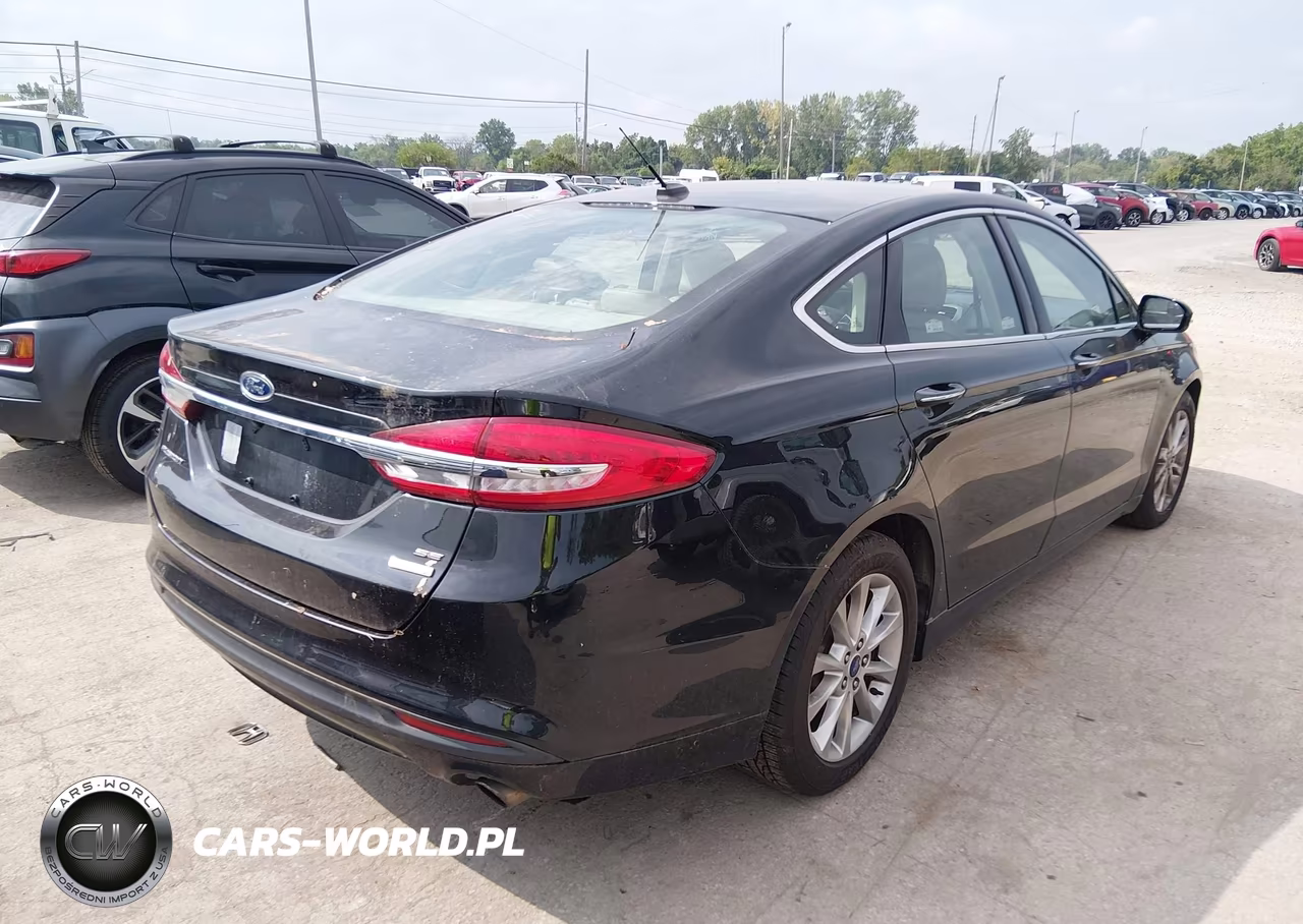 2017 Ford Fusion Se VIN:3FA6P0HD4HR237752 - 4