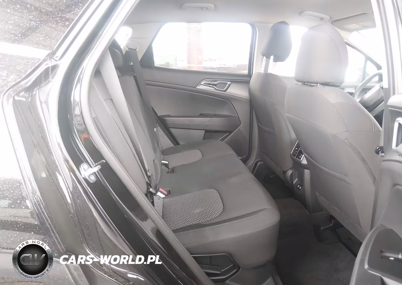 2027 Kia Sportage VIN:KNDPU3DG8V7436590 - 8
