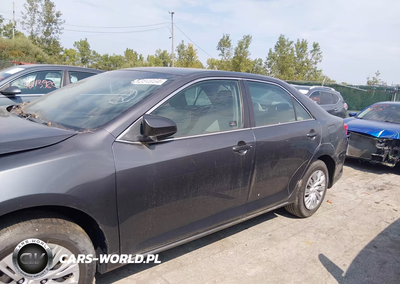 2014 Toyota Camry Le VIN:4T4BF1FK2ER368476 - 14