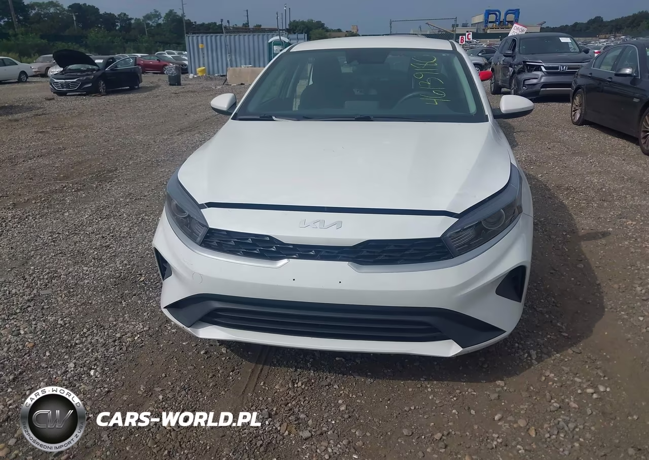 2024 Kia Forte Lxs VIN:3KPF24AD6RE774593 - 12