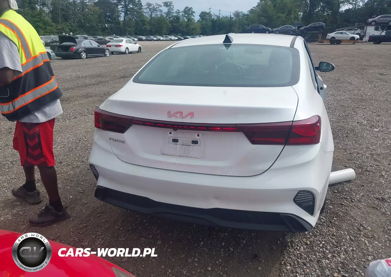 2024 Kia Forte Lxs VIN:3KPF24AD6RE774593 - 16