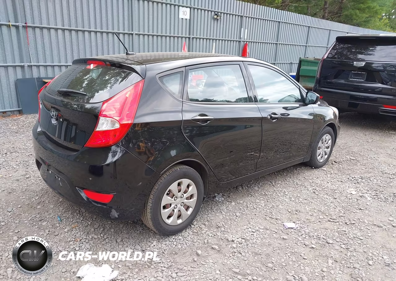 2015 Hyundai Accent Gs VIN:KMHCT5AE8FU215912 - 4