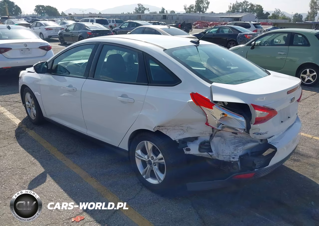 2014 Ford Focus Se VIN:1FADP3F29EL271271 - 3