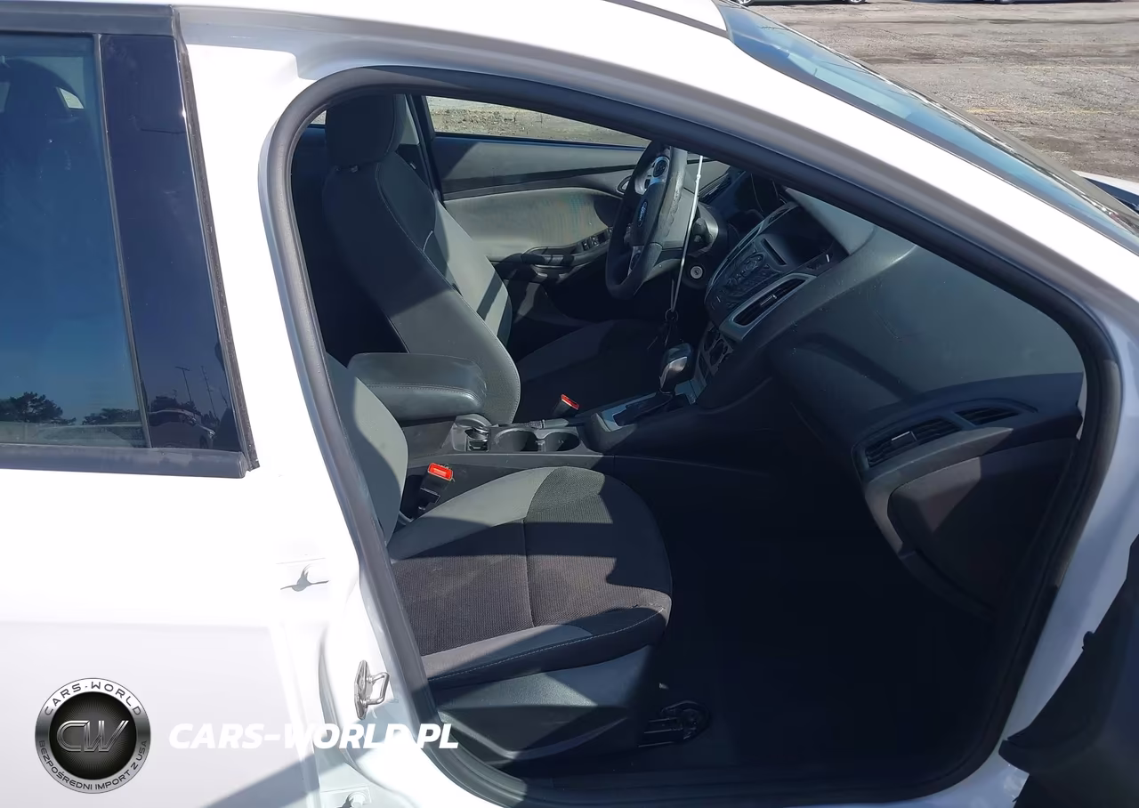 2014 Ford Focus Se VIN:1FADP3F29EL271271 - 5
