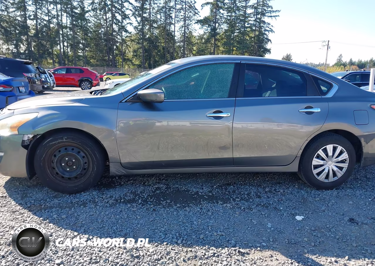 2015 Nissan Altima 2.5 S VIN:1N4AL3AP3FC411723 - 14