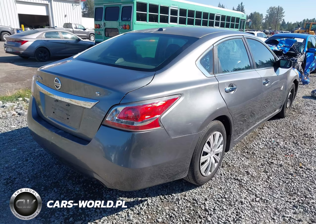 2015 Nissan Altima 2.5 S VIN:1N4AL3AP3FC411723 - 4