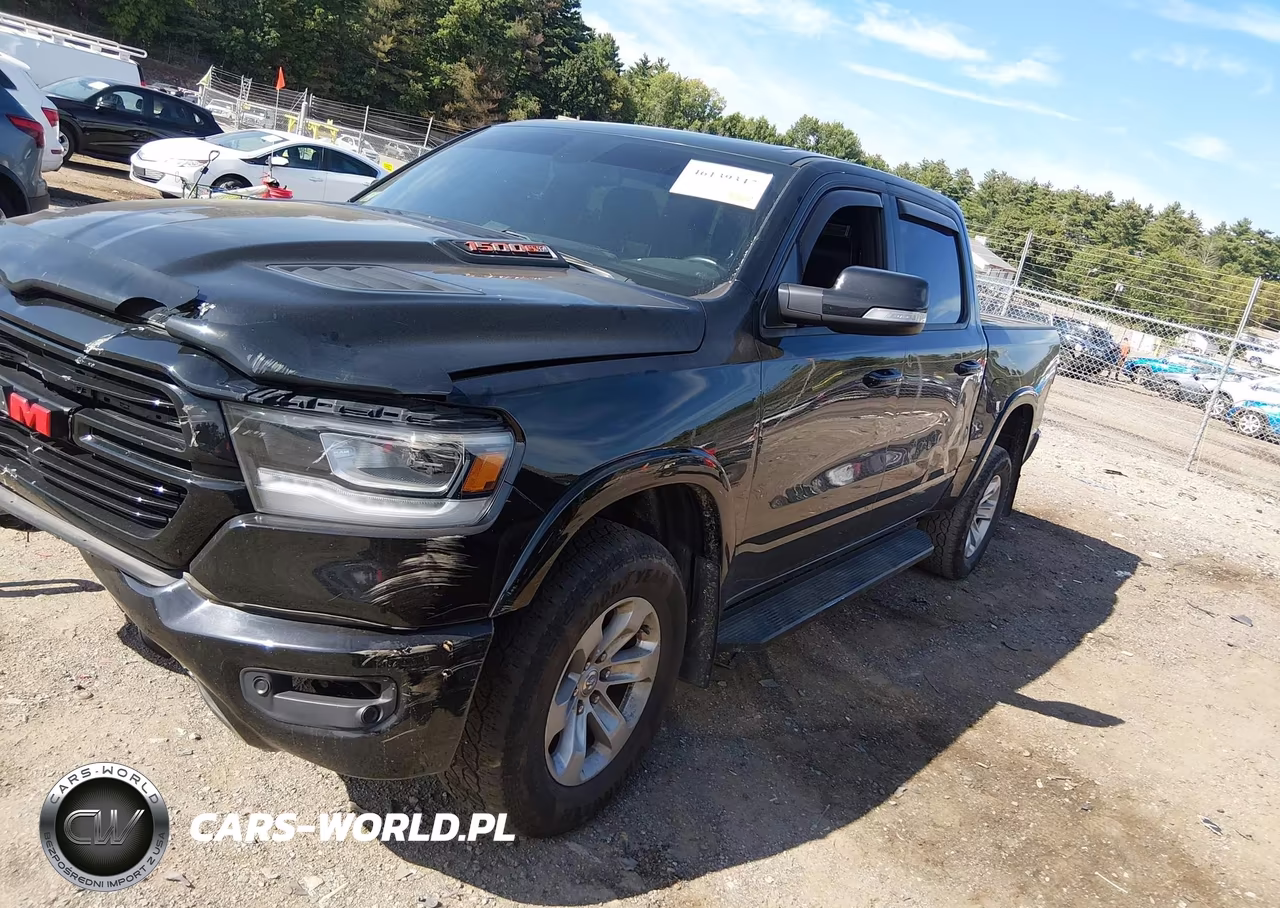 2019 Ram 1500 Laramie 4X4 5'7 Box VIN:1C6SRFJT2KN913348 - 2