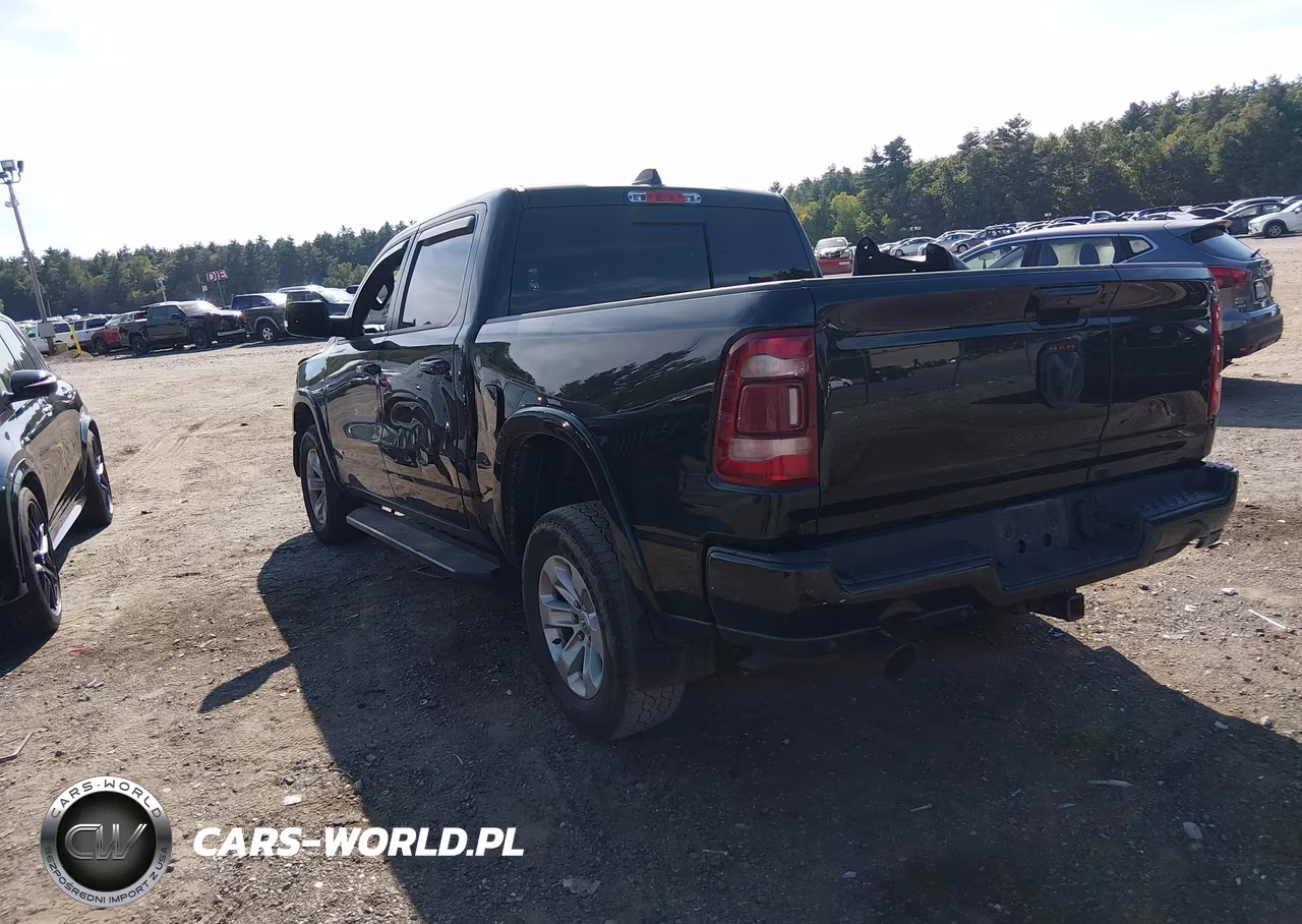 2019 Ram 1500 Laramie 4X4 5'7 Box VIN:1C6SRFJT2KN913348 - 3