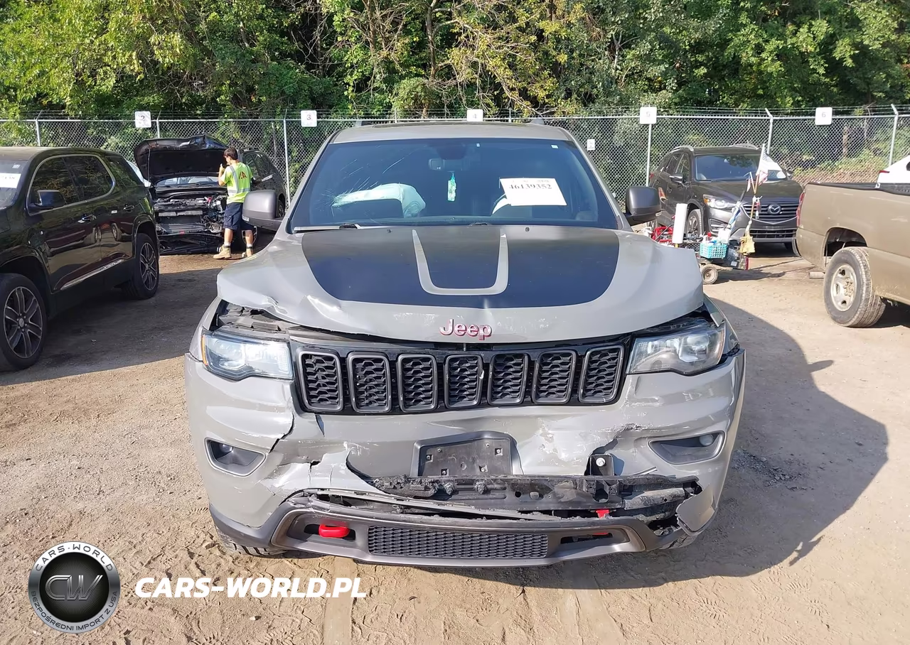 2020 Jeep Grand Cherokee Trailhawk 4X4 VIN:1C4RJFLG0LC340395 - 12
