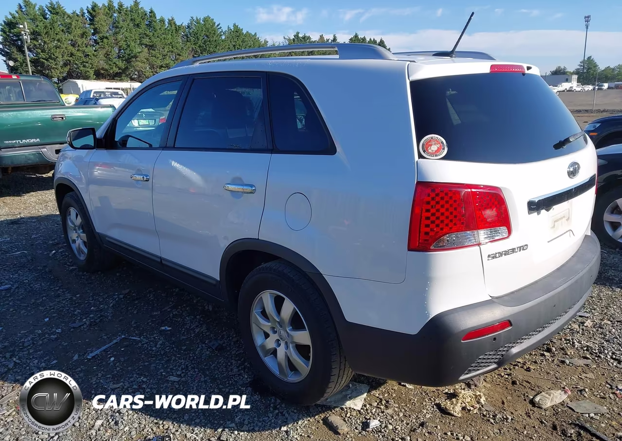 2012 Kia Sorento Lx VIN:5XYKT3A63CG296313 - 3