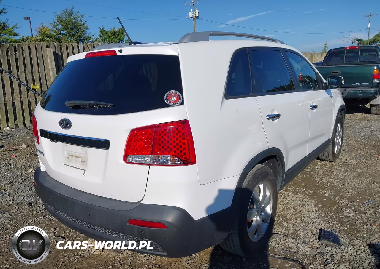 2012 Kia Sorento Lx VIN:5XYKT3A63CG296313 - 4
