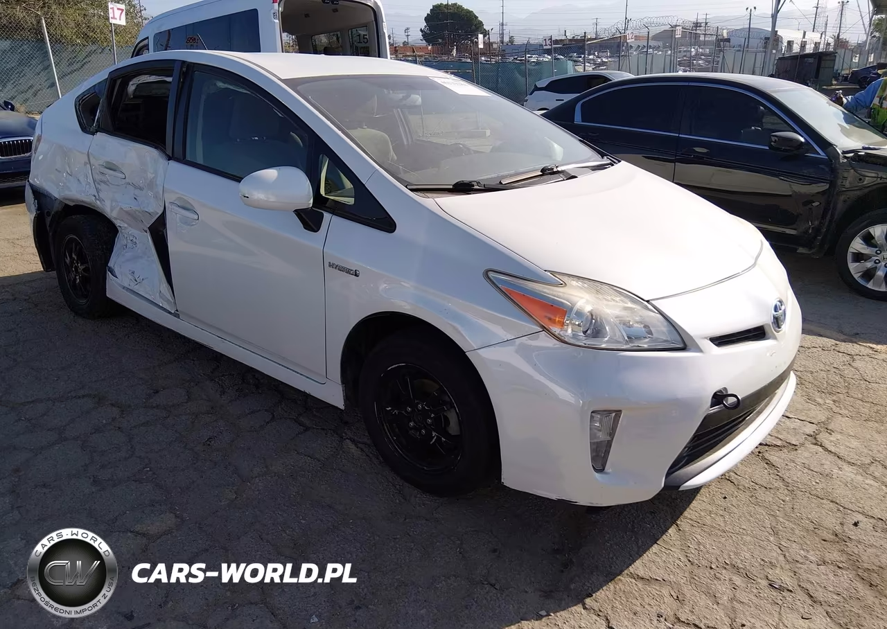 TOYOTA PRIUS