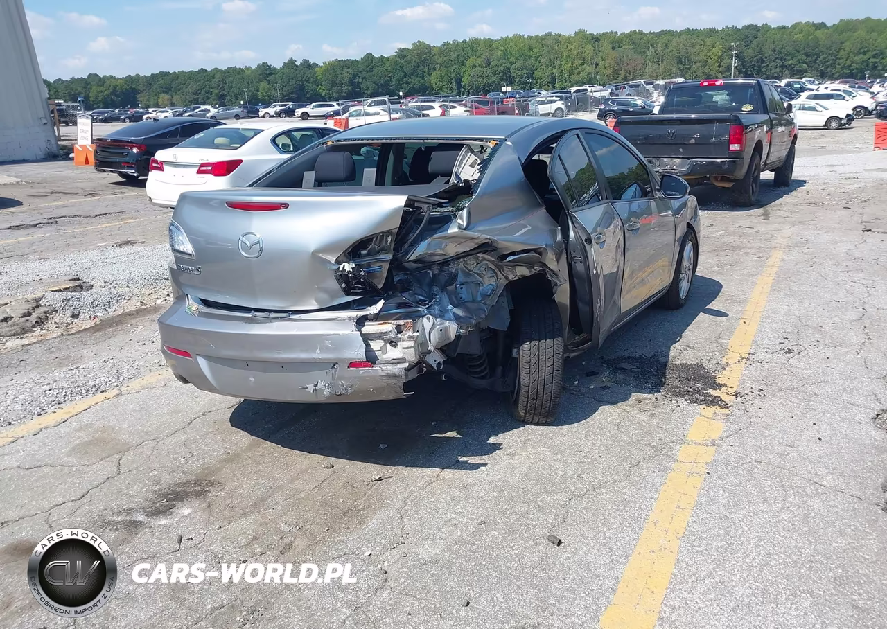 2013 Mazda Mazda3 I Touring VIN:JM1BL1VP0D1780223 - 4