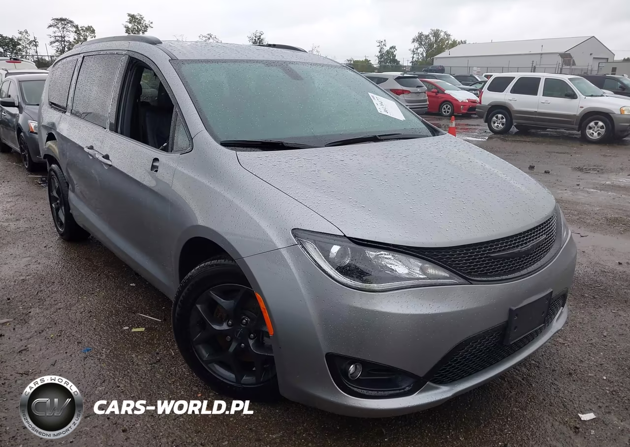 2018 Chrysler Pacifica Touring L