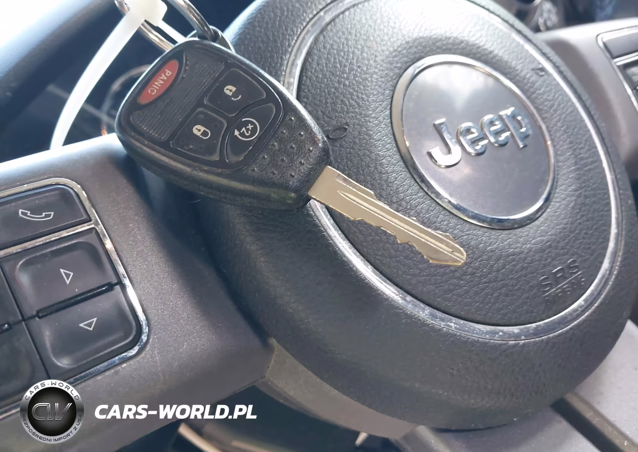 2017 Jeep Wrangler Unlimited Big Bear 4X4 VIN:1C4BJWDG2HL665296 - 11