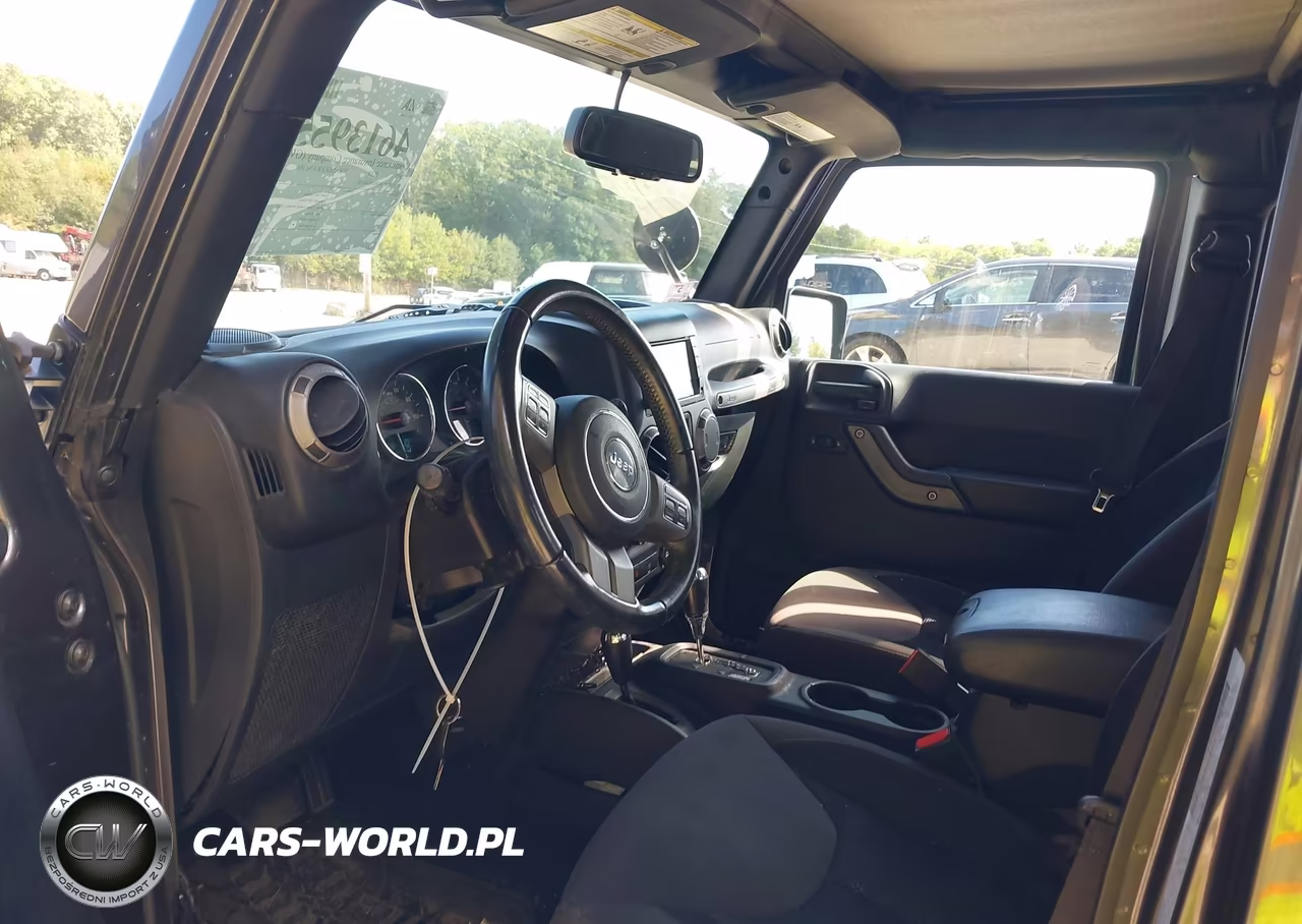 2017 Jeep Wrangler Unlimited Big Bear 4X4 VIN:1C4BJWDG2HL665296 - 5
