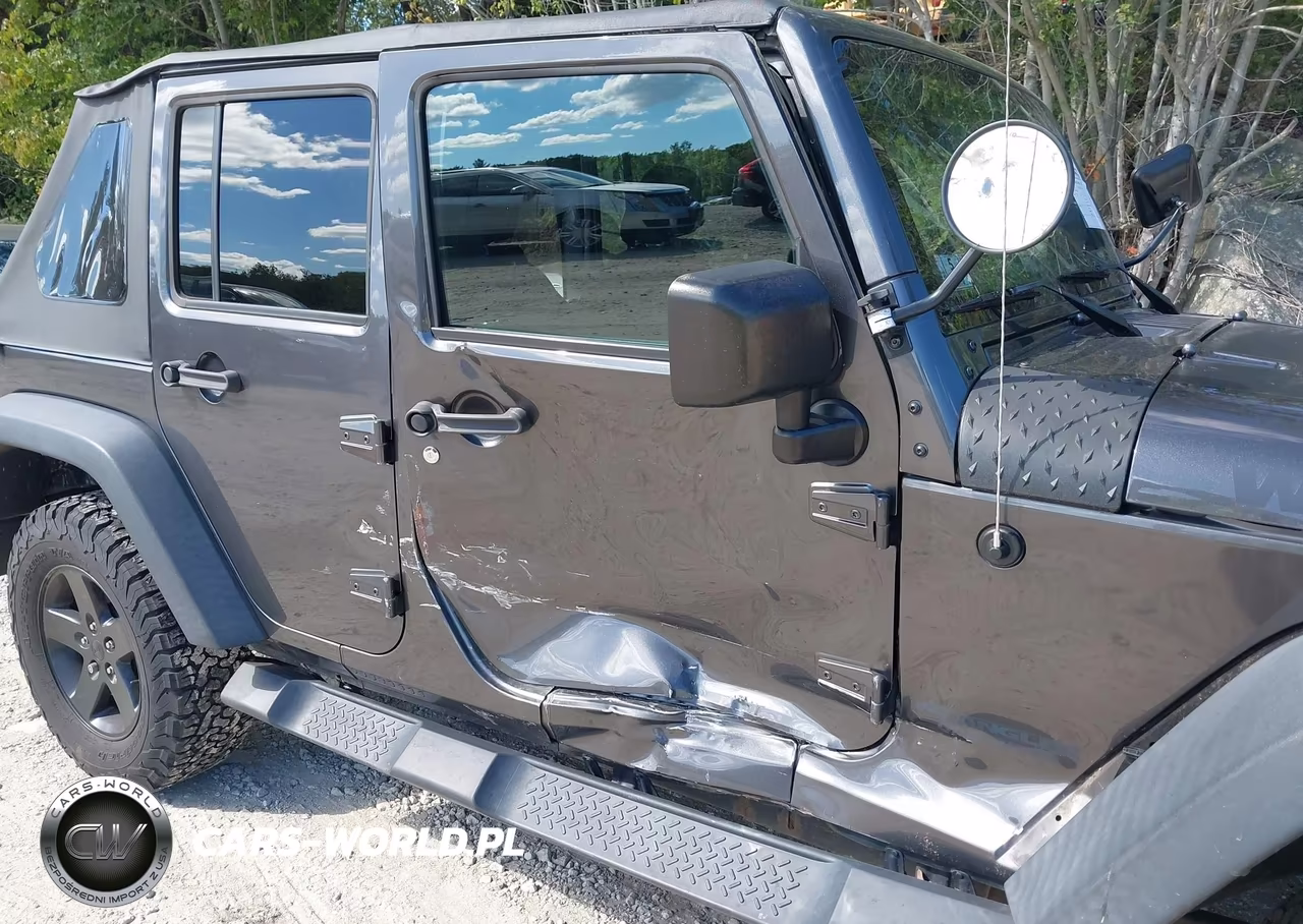 2017 Jeep Wrangler Unlimited Big Bear 4X4 VIN:1C4BJWDG2HL665296 - 6
