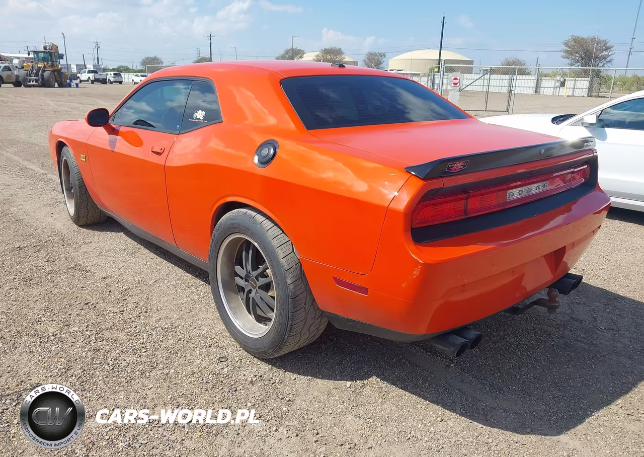 2013 Dodge Challenger Srt8 VIN:2C3CDYCJ2DH733824 - 3