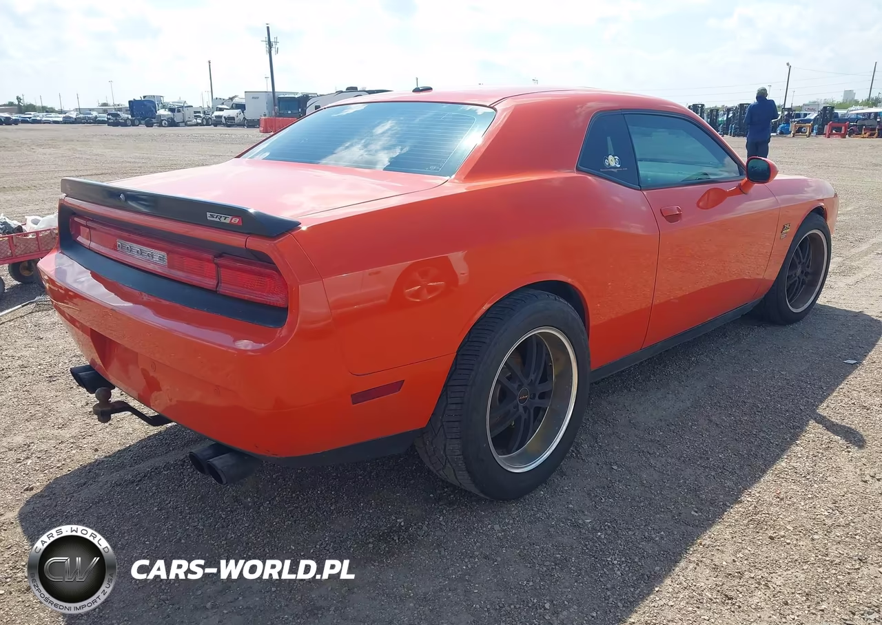 2013 Dodge Challenger Srt8 VIN:2C3CDYCJ2DH733824 - 4