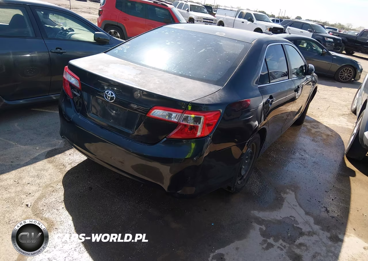 2014 Toyota Camry L VIN:4T1BF1FK5EU867928 - 4