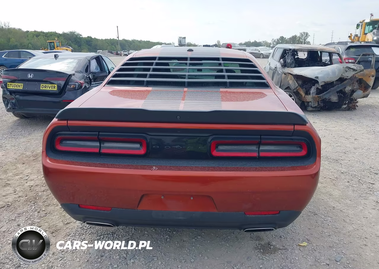 2022 Dodge Challenger Sxt VIN:2C3CDZAGXNH200215 - 17