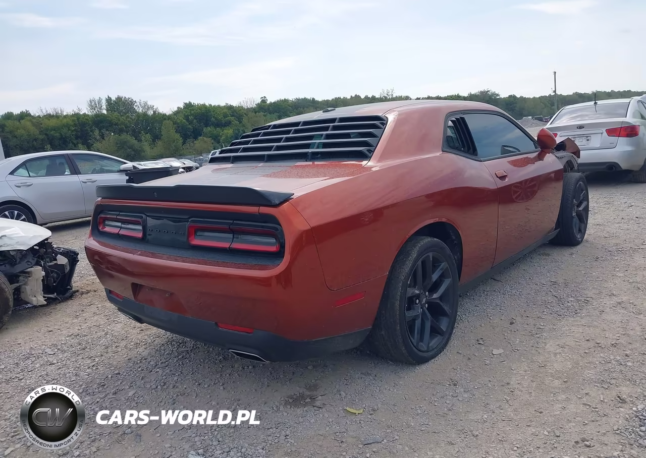 2022 Dodge Challenger Sxt VIN:2C3CDZAGXNH200215 - 4