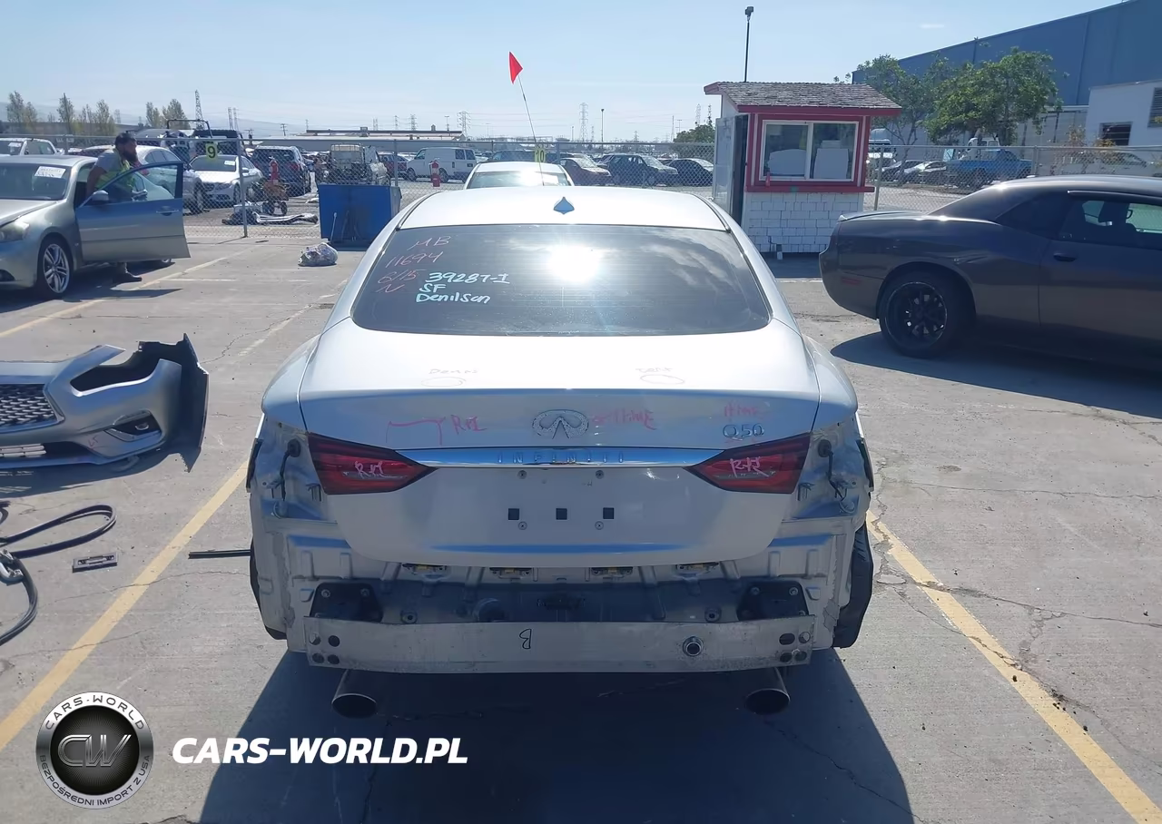 2019 Infiniti Q50 3.0T Luxe VIN:JN1EV7AP1KM517415 - 17