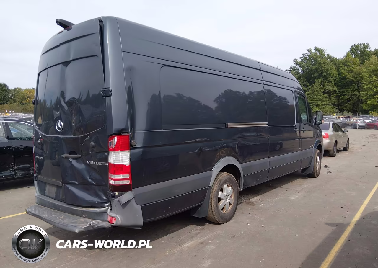2015 Mercedes-Benz Sprinter 2500 High Roof VIN:WD3PE8CC0FP164864 - 4