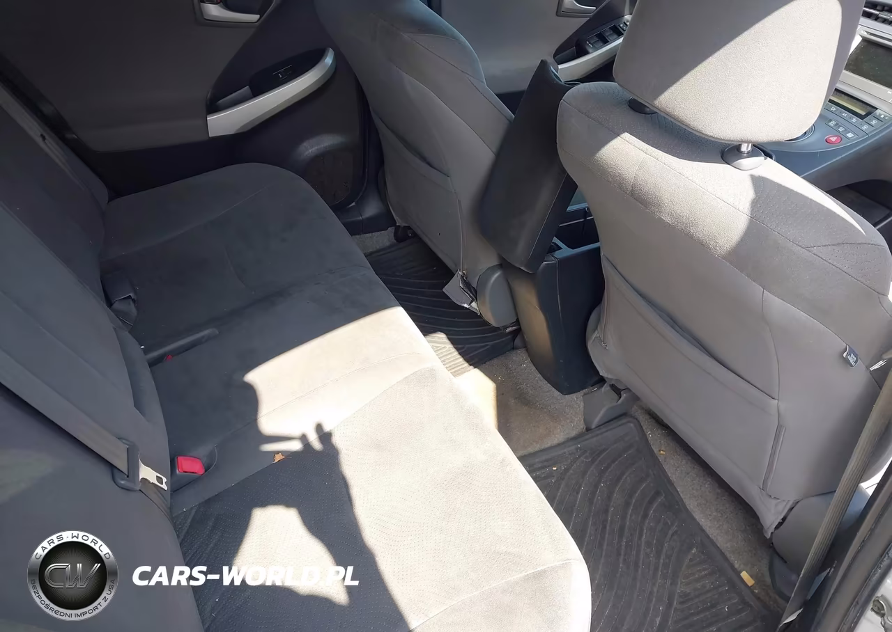 2012 Toyota Prius Two VIN:JTDKN3DU5C1543710 - 8