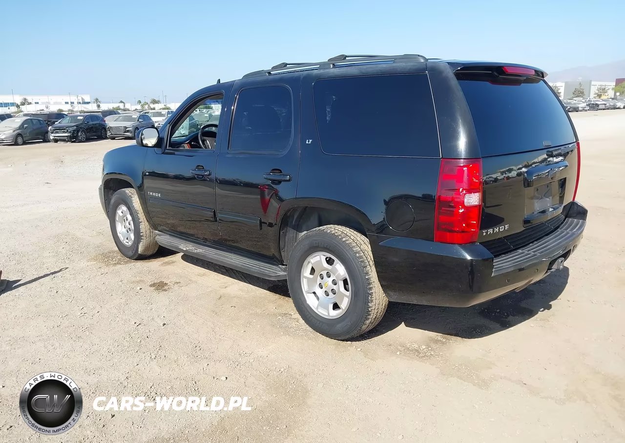 2013 Chevrolet Tahoe Lt VIN:1GNSCBE05DR317821 - 3