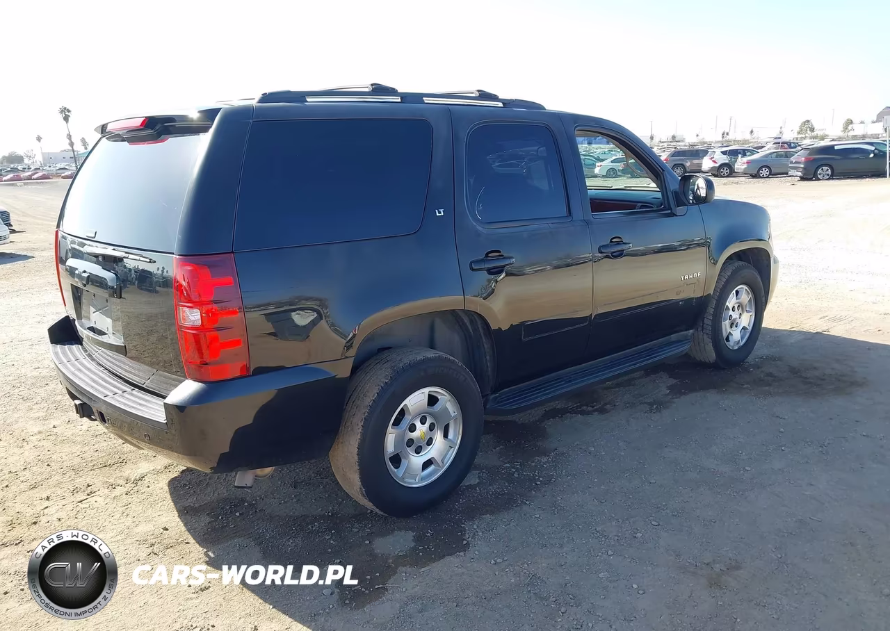 2013 Chevrolet Tahoe Lt VIN:1GNSCBE05DR317821 - 4