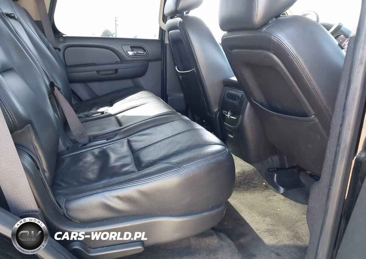 2013 Chevrolet Tahoe Lt VIN:1GNSCBE05DR317821 - 8