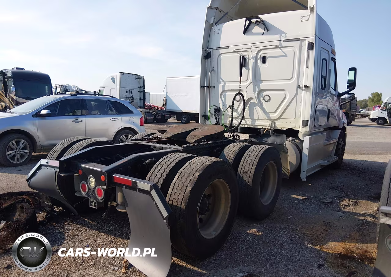 2019 Freightliner New Cascadia 116 VIN:3AKJHPDV8KSKG8901 - 4