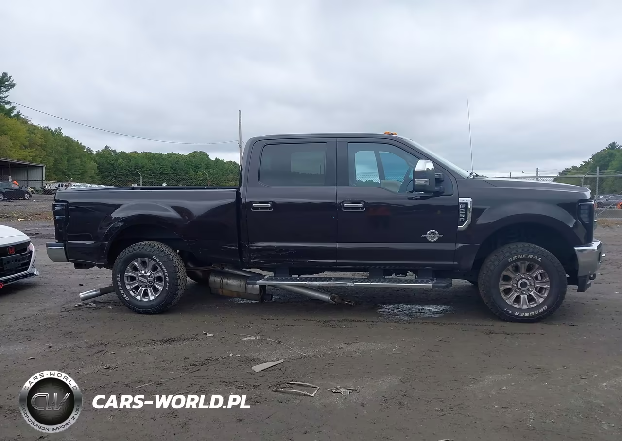 2018 Ford F-250 Xlt VIN:1FT7W2B65JEB02411 - 14