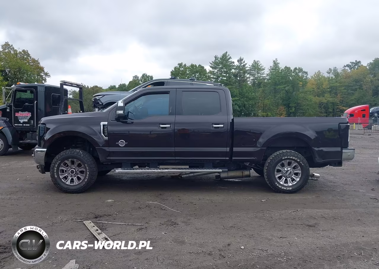 2018 Ford F-250 Xlt VIN:1FT7W2B65JEB02411 - 15