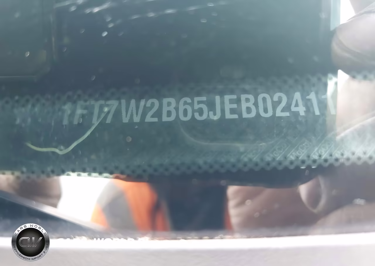 2018 Ford F-250 Xlt VIN:1FT7W2B65JEB02411 - 9