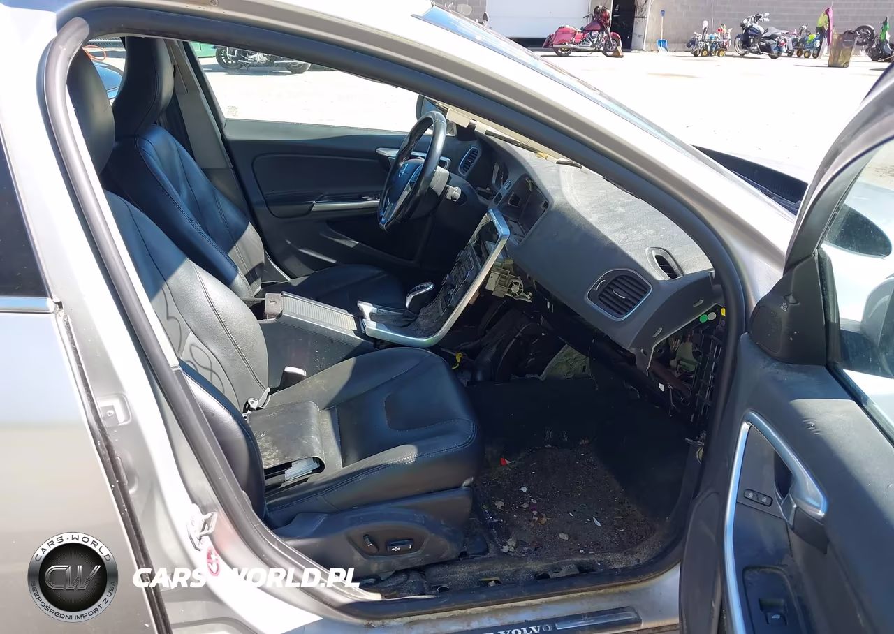 2015 Volvo S60 T5 Premier VIN:YV1612TB8F1306926 - 5