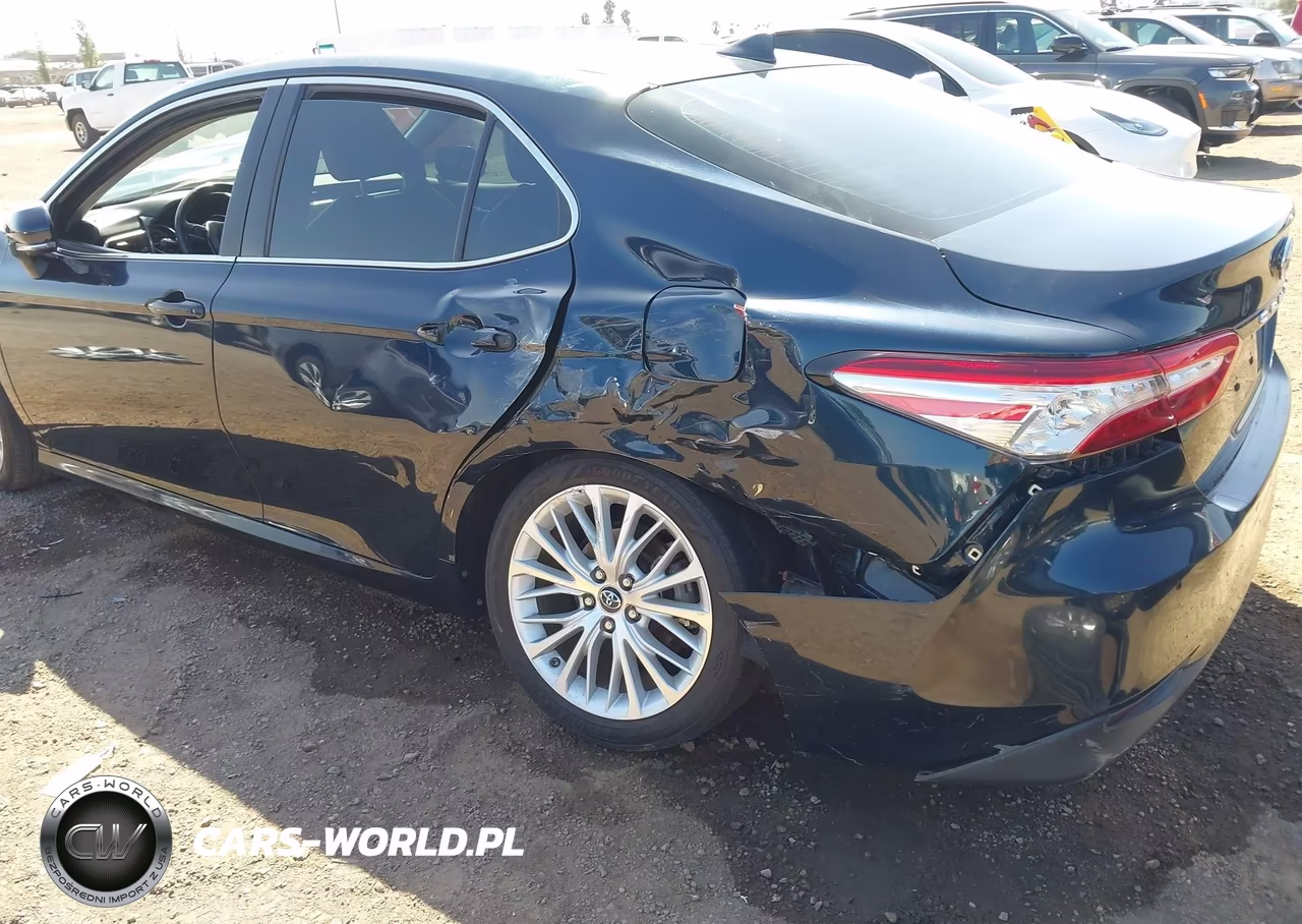 2018 Toyota Camry Hybrid Xle VIN:4T1B21HKXJU510425 - 17