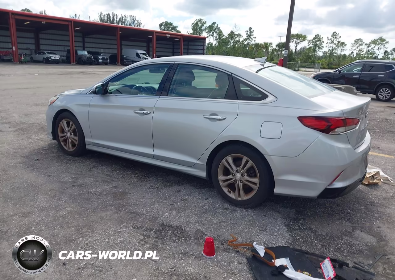2018 Hyundai Sonata Limited VIN:5NPE34AF1JH662178 - 3
