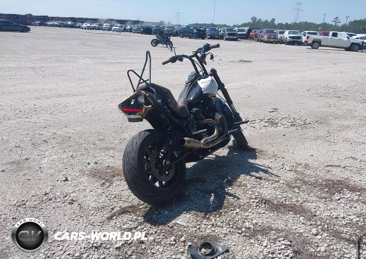 2020 Harley-Davidson Fxlrs VIN:1HD1YWK1XLB030801 - 4