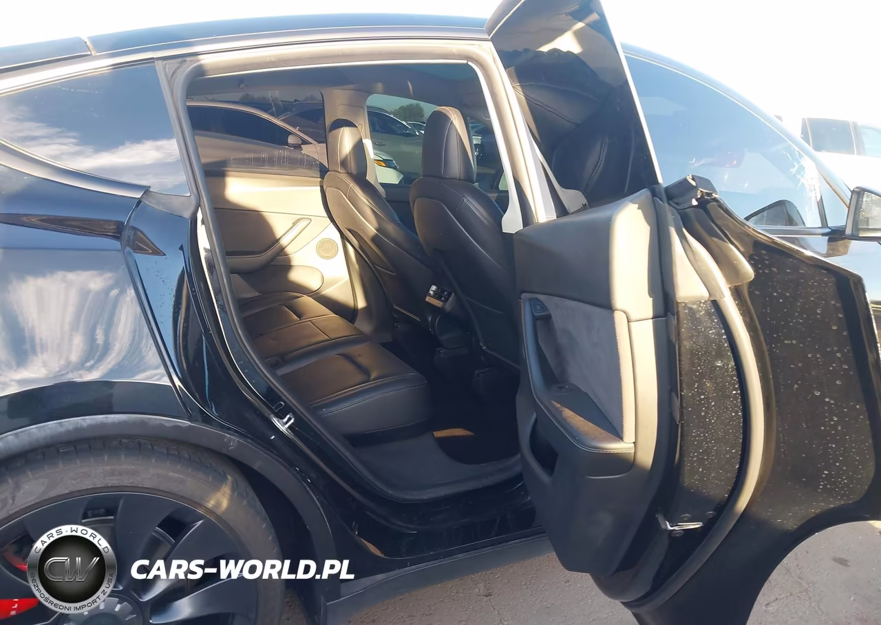 2022 Tesla Model Y Performance Dual Motor All-Wheel Drive VIN:7SAYGDEFXNF491496 - 8