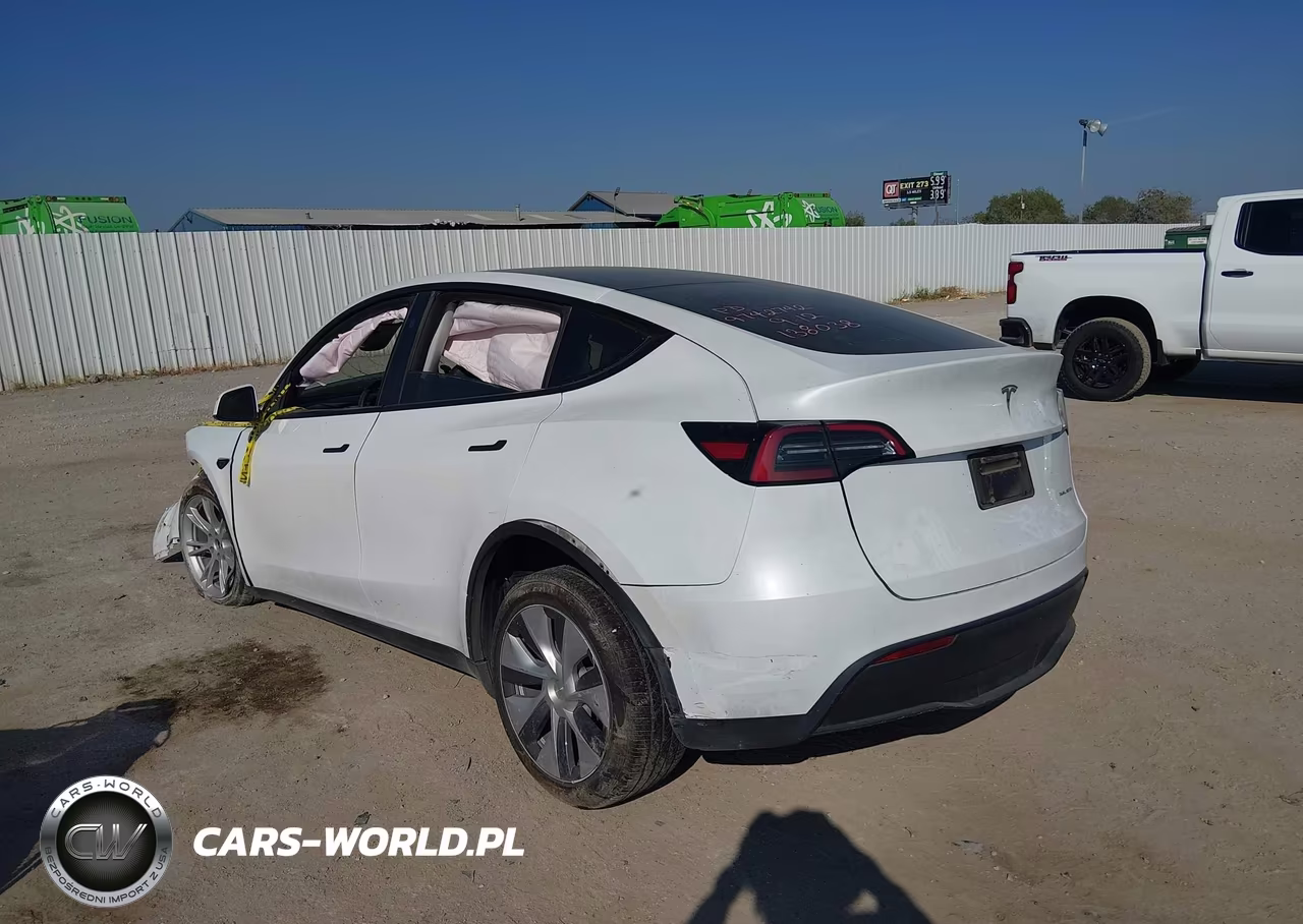2023 Tesla Model Y Awd-Long Range Dual Motor All-Wheel Drive VIN:7SAYGDEE3PA138038 - 3