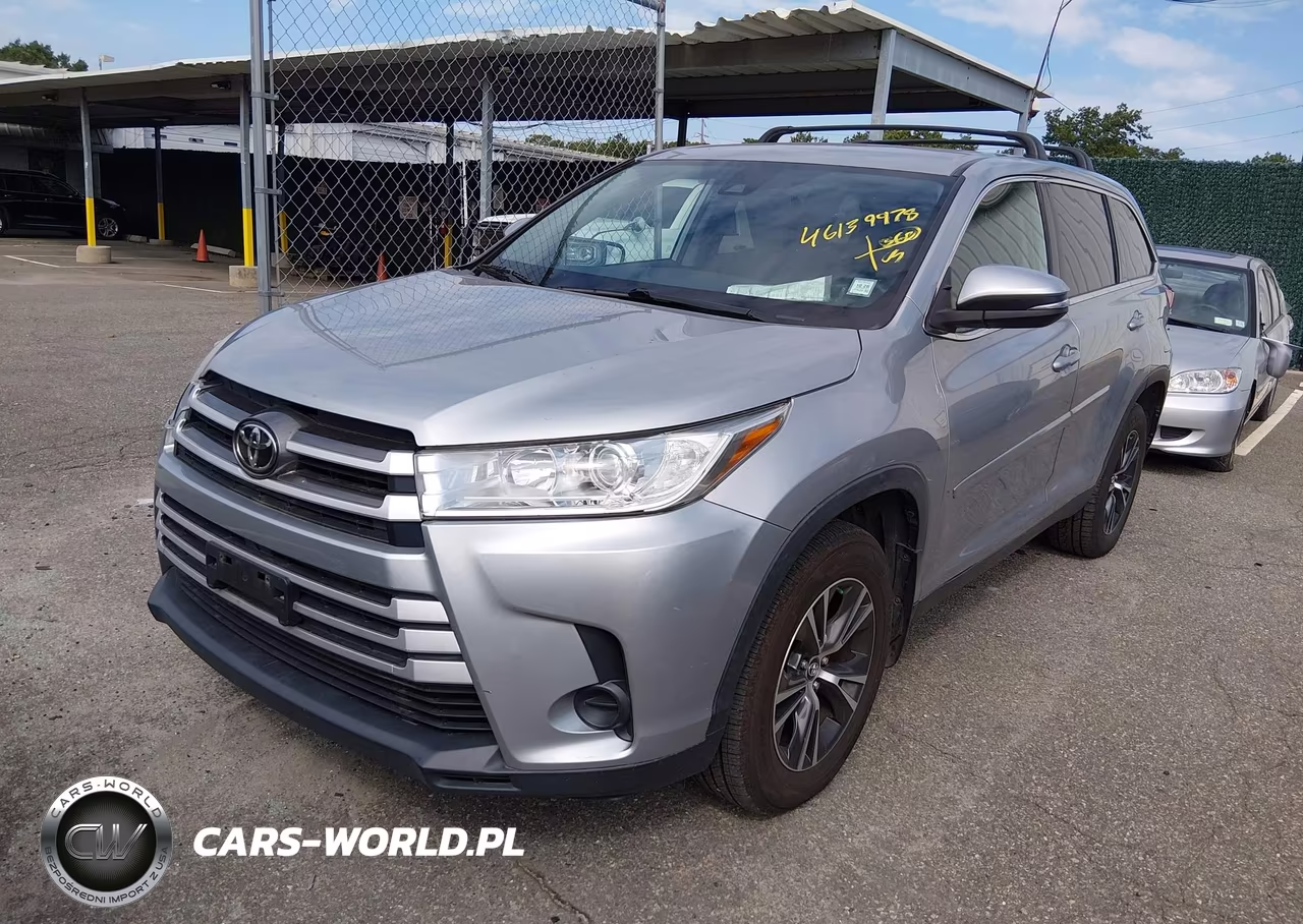 2019 Toyota Highlander Le VIN:5TDBZRFH3KS740724 - 2