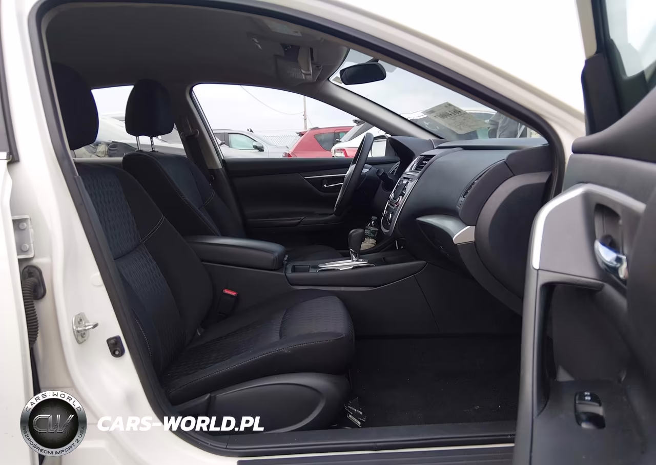 2017 Nissan Altima 2.5 S VIN:1N4AL3AP8HC482774 - 5