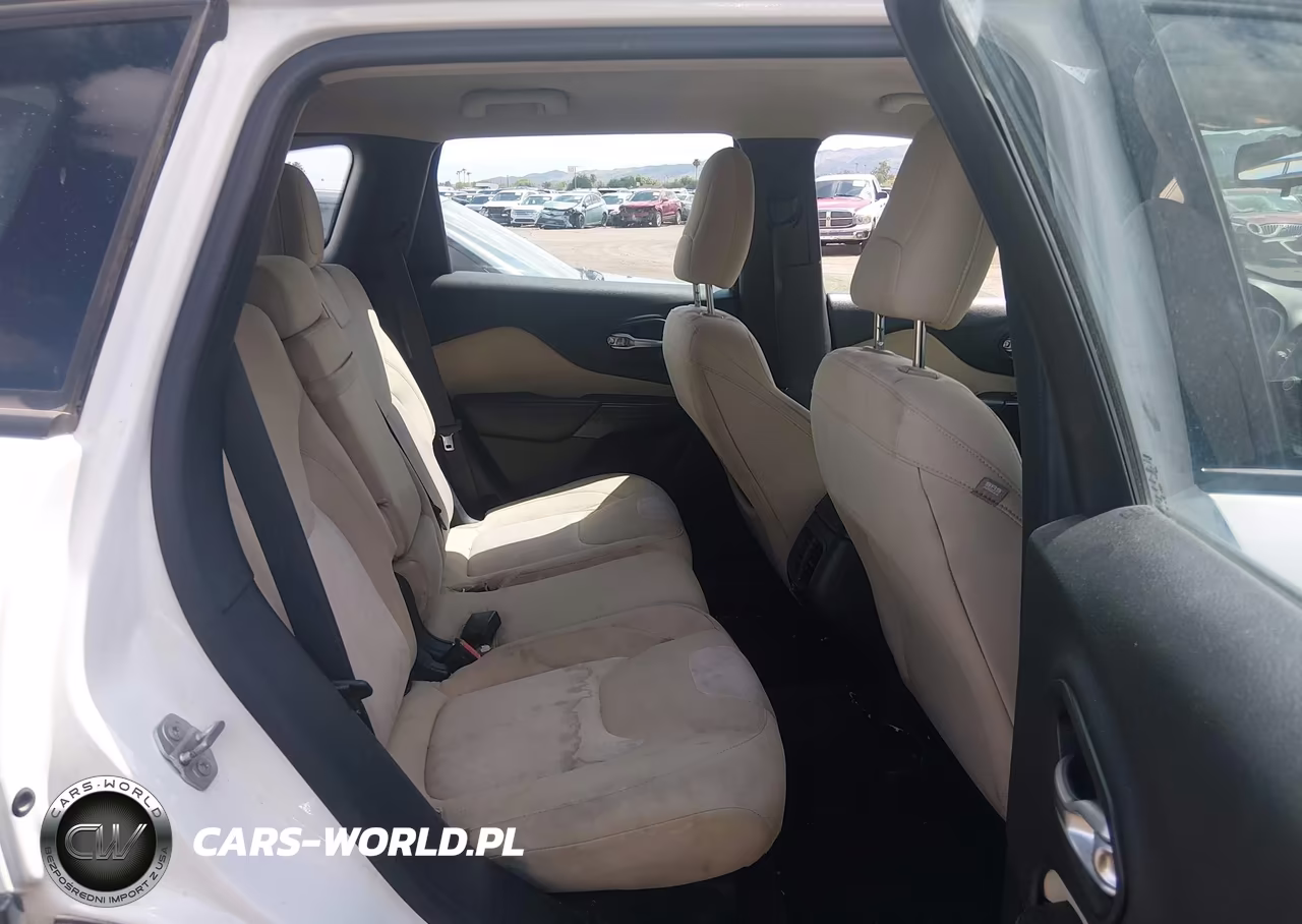 2016 Jeep Cherokee Sport VIN:1C4PJLAB1GW125822 - 8