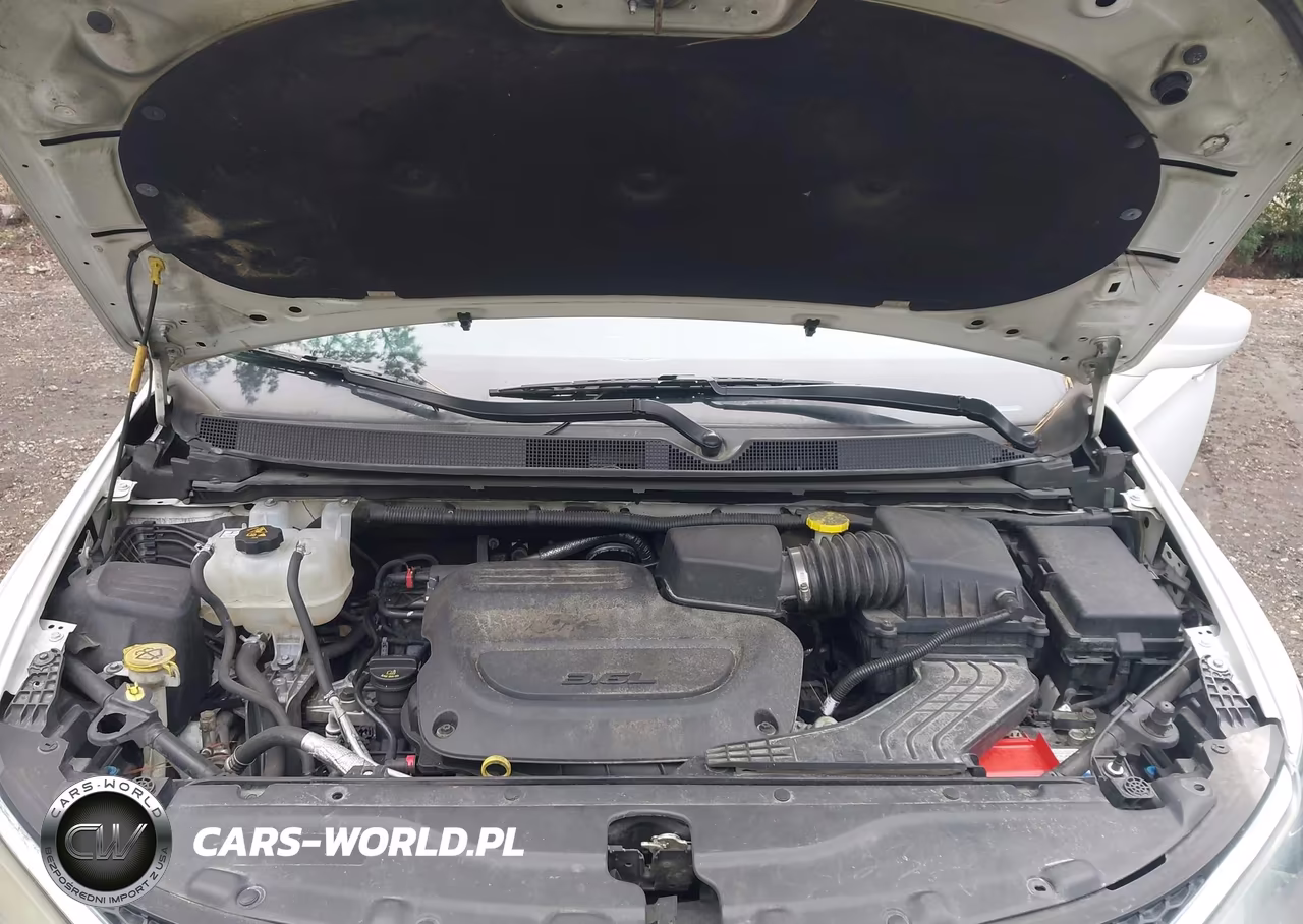 2019 Chrysler Pacifica Touring L VIN:2C4RC1BG5KR561446 - 10
