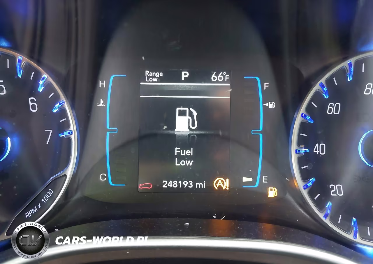 2019 Chrysler Pacifica Touring L VIN:2C4RC1BG5KR561446 - 15