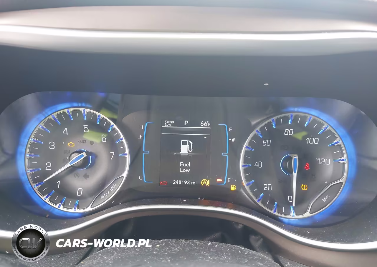 2019 Chrysler Pacifica Touring L VIN:2C4RC1BG5KR561446 - 7