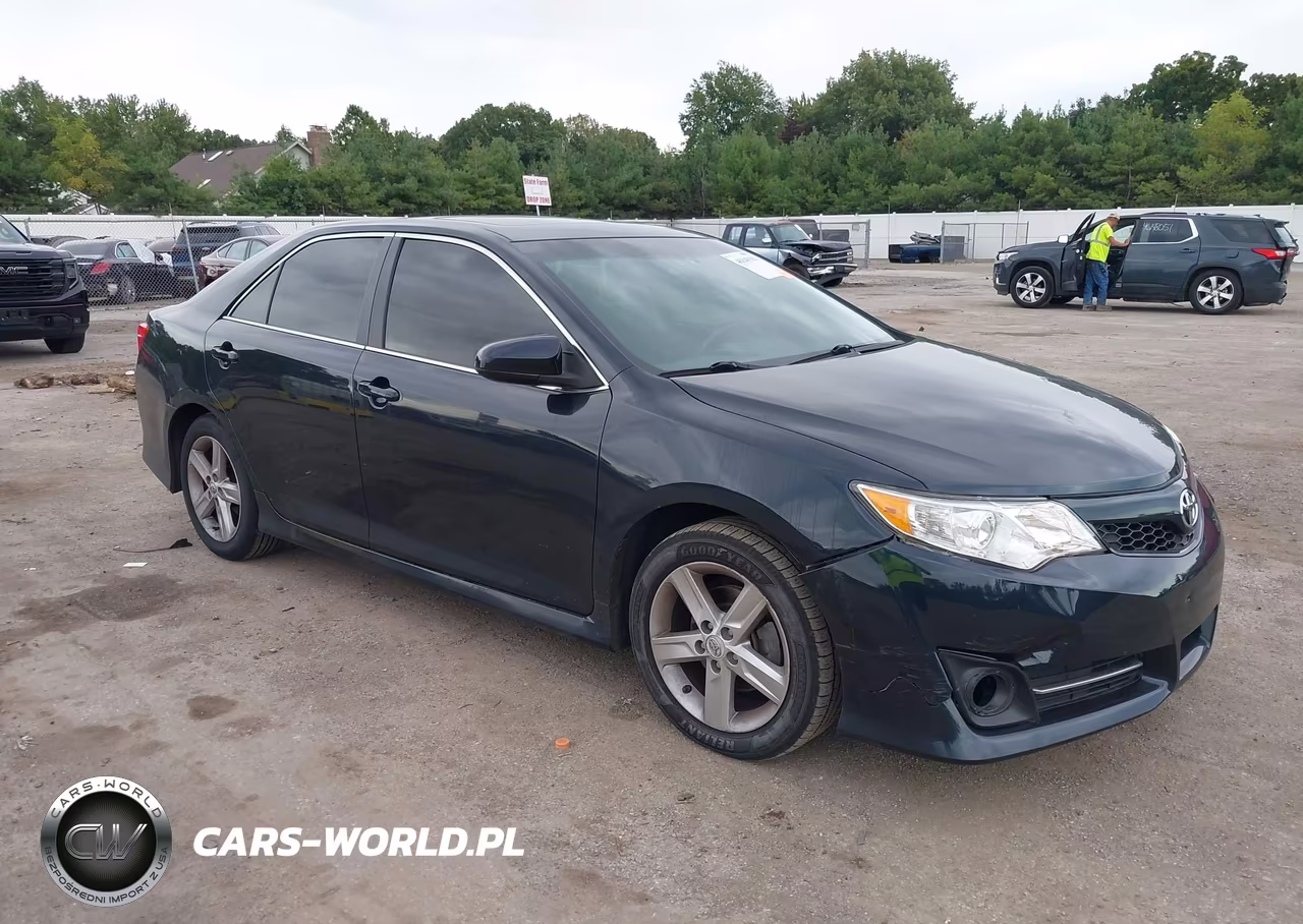 2012 Toyota Camry Se – zdjęcie 1 z 17